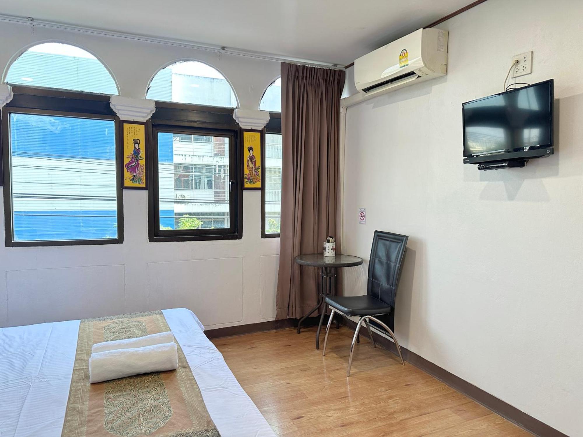 Longzhu Guesthouse Bangkok Exterior foto